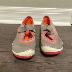 Plae silver maryjanes